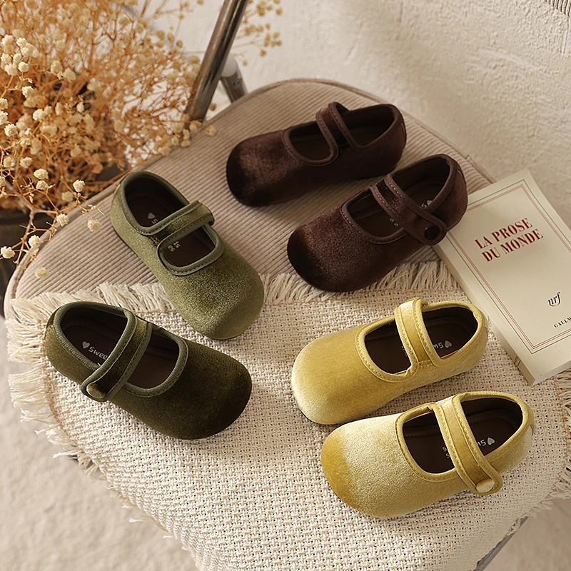 Girls Mary Jane Shoes Retro Style Kids Round Toe Flats Shoes Soft Sole Hook Loop Children Princess Dress Shoes for Wedding Party