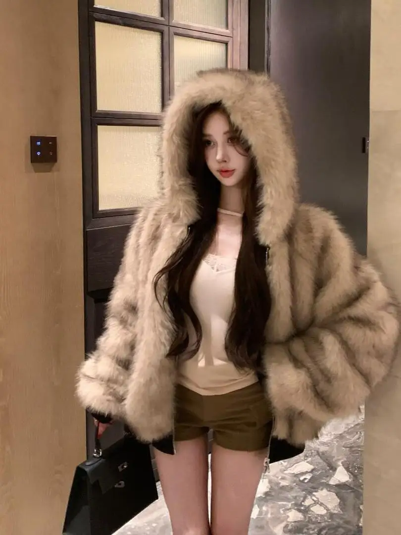 

Экологичная двусторонняя женская зимняя куртка с меховым воротником и капюшоном, утепленная, на молнии, из плотного хлопка, Cleanfit