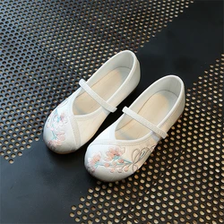 Girls' White Traditional Vintage Hanfu Cloth Shoes Children's Chinese Style Tang Suit Ancient Costume Embroidered Flower Flats