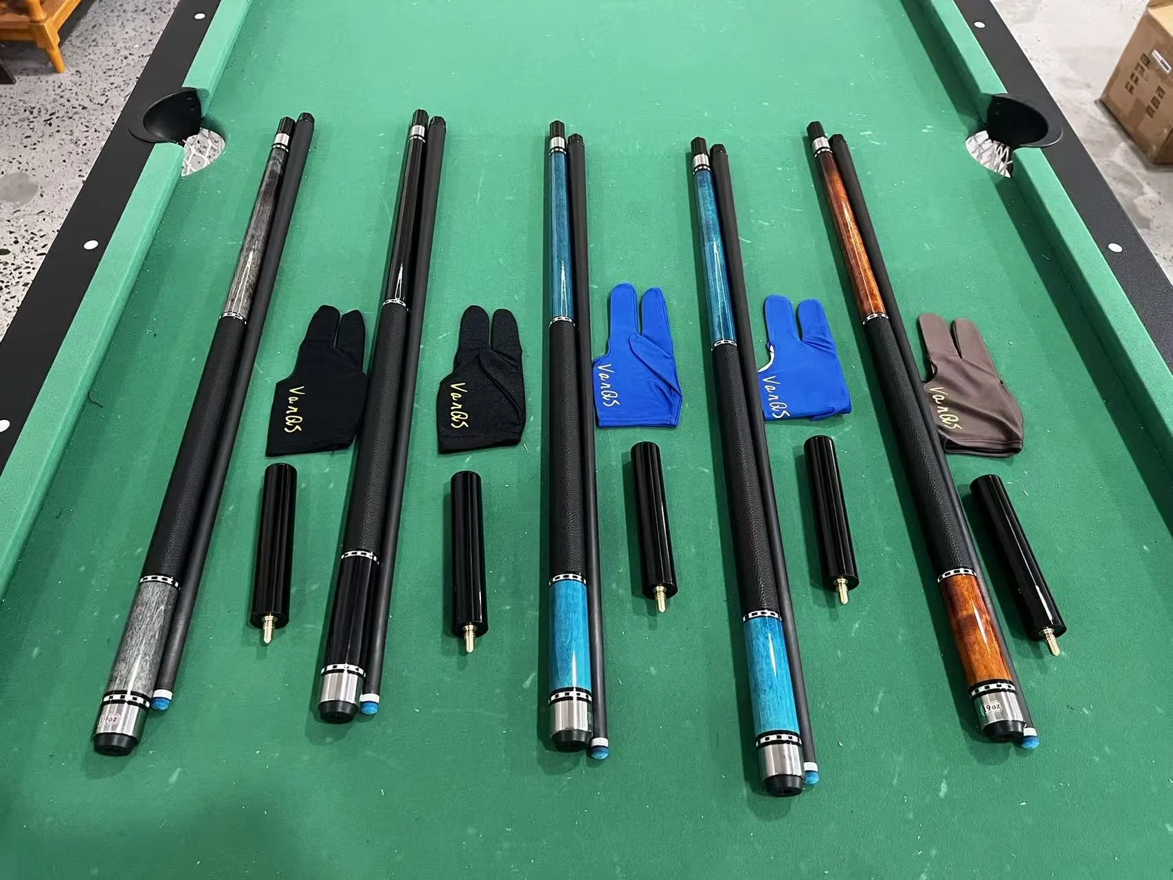 VanQs Premium High Tech Handmade Carbon Shaft Maple Butt 1/2 Split Billiard Pool Cue and Case Bag Billiards Set
