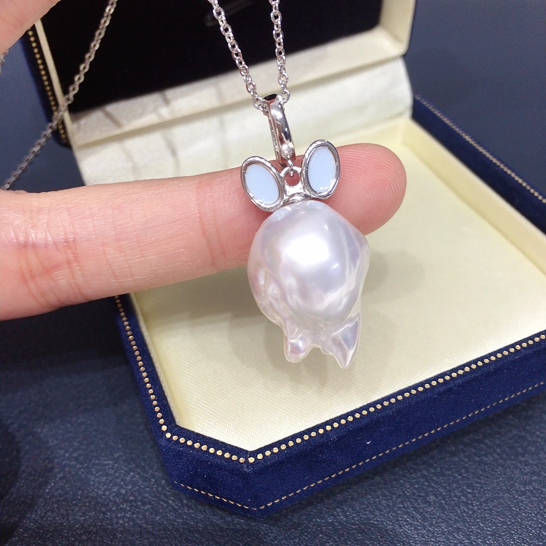 

ZHBORUINI Baroque Freshwater Pearl Pendant Universal Buckle Rabbit Ears Minimalist Jewelry Cute Fashion Direct Sale Gifts