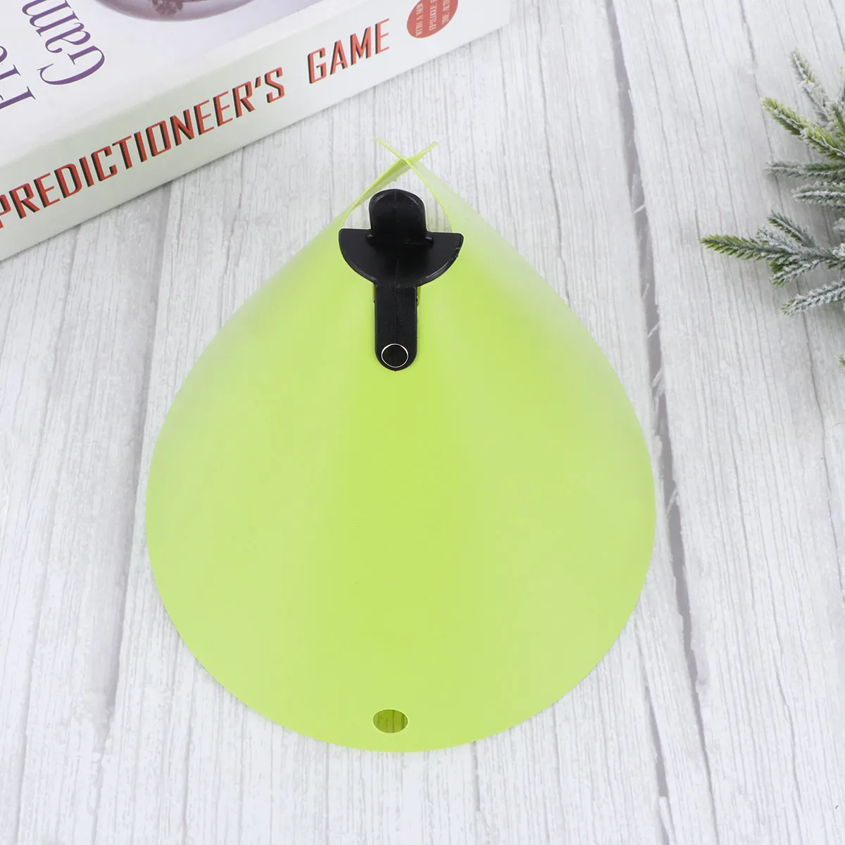 

Green Cone Shape Cooking Gloves Oil Guard for Wooden Spatula Hands Protector Anti-Splash Heat Resistant Reusable Lightweight PP