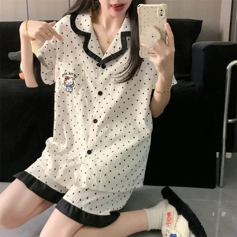 Sanrio Kawaii coton pyjamas ensemble Hello Kitty douce fille été à pois à manches courtes mignon maison vêtements portant des cadeaux à l'extérieur
