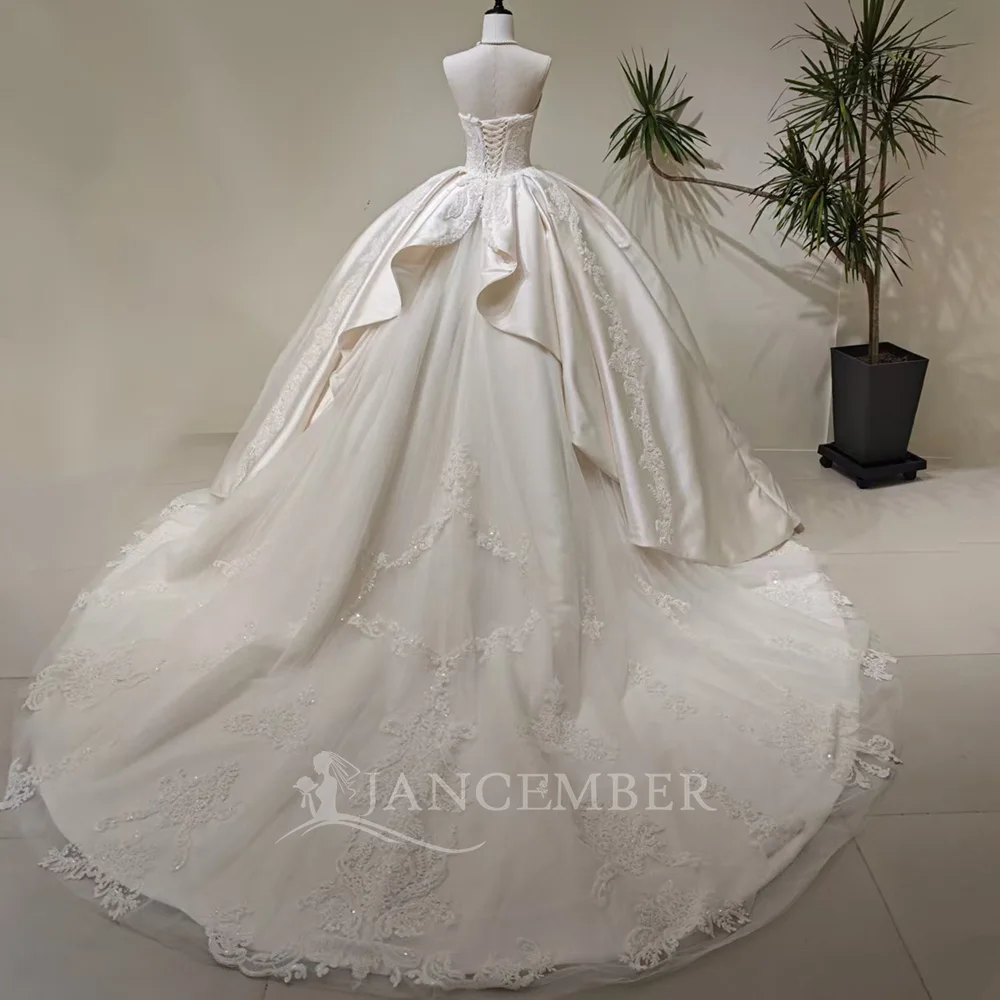 Gorgeous Stylish Bride Dresses Wedding Strapless Satin Ball Gown Backless Customized Wedding Gown Court Train Vestidos De Novia