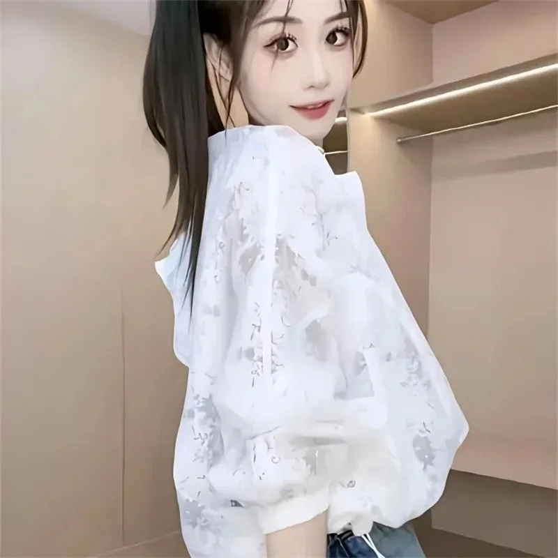 2025 Summer New Ladies Casual Breathable Hooded Sunscreen Jacket Fashion Hollow Hundred Short Outer Coat