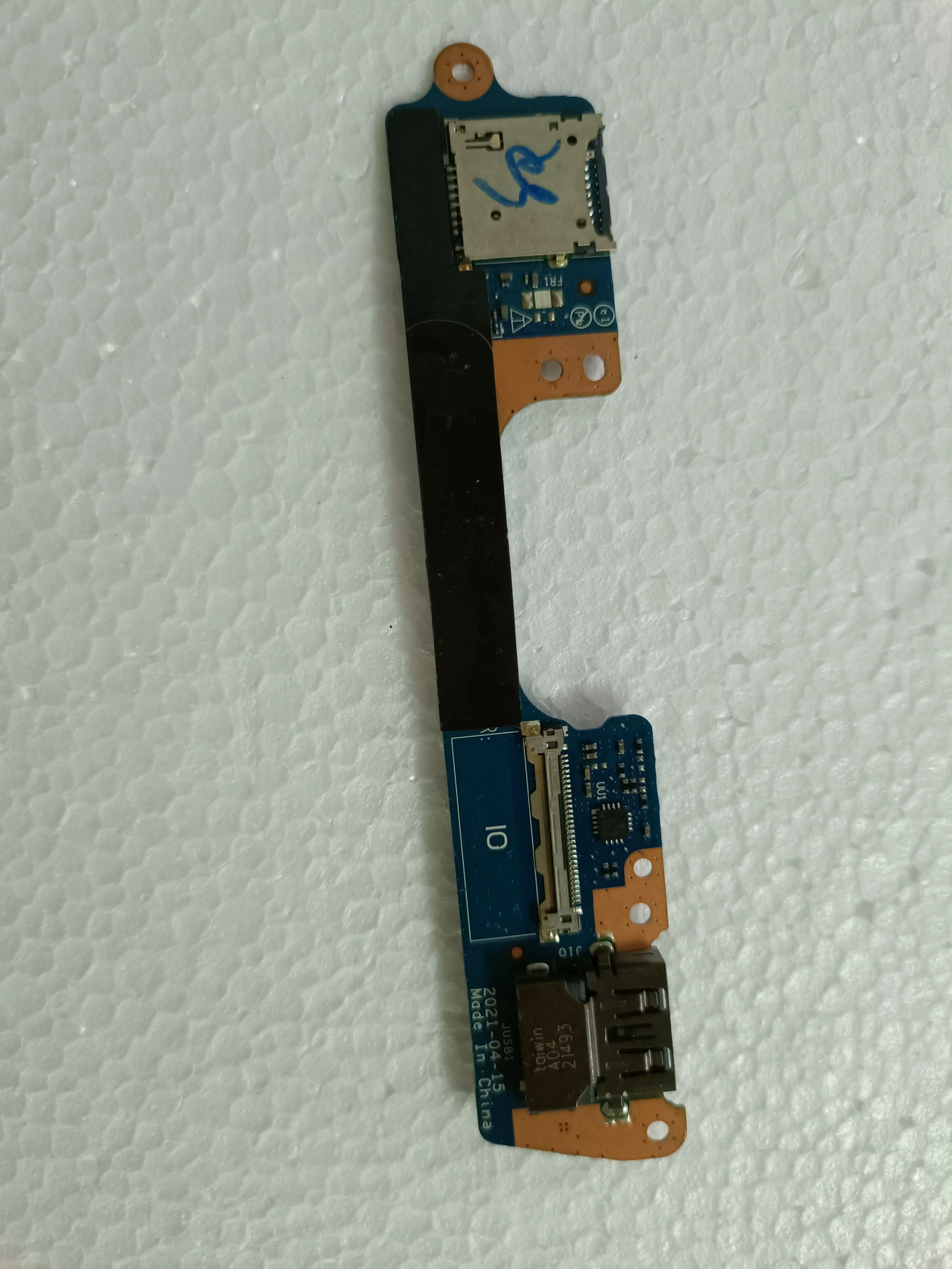 

LS-K472P для ноутбука Dell Alienware X15 R1 R2 GDS50 I/O SD Card Reader USB Board