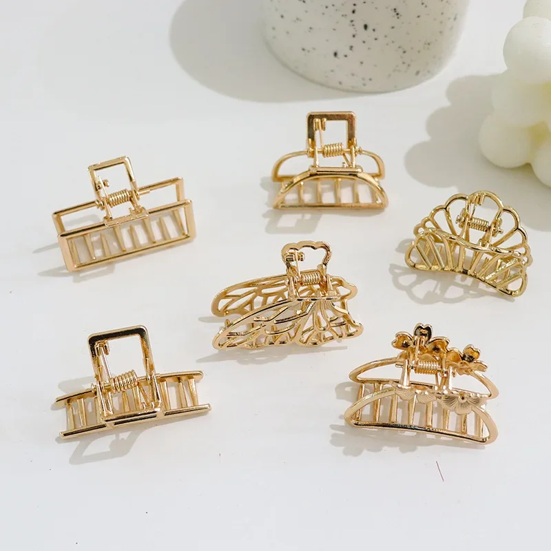 Fashion Hollow Heart Metal Hair Claw Clips Simple Non Slip Mini Gold Geometric Bangs Barrettes Hair Jaws For Women Girls Daily