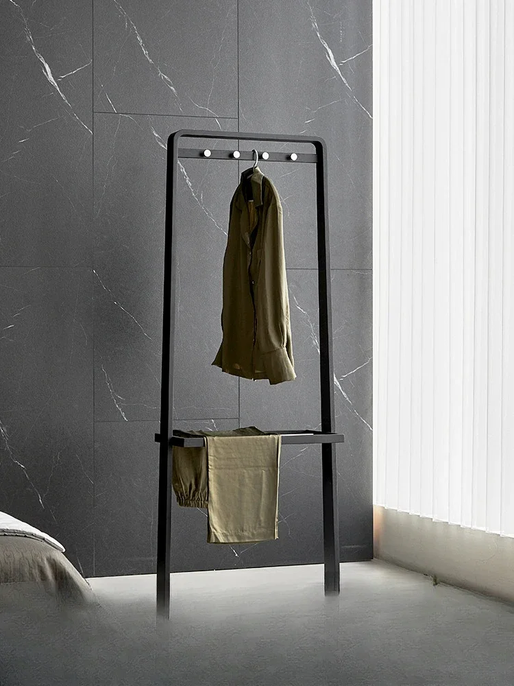 Estilo simples Versátil Floor Hanger, Original Rack para Quarto