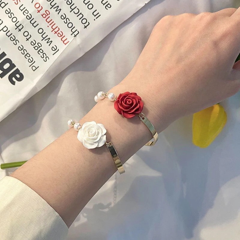 

Korean Style Red Rose Imitation Pearl Bracelet For Women Light Luxury Flower Butterfly Adjustable Cuff Bracelet Wedding Jewelry