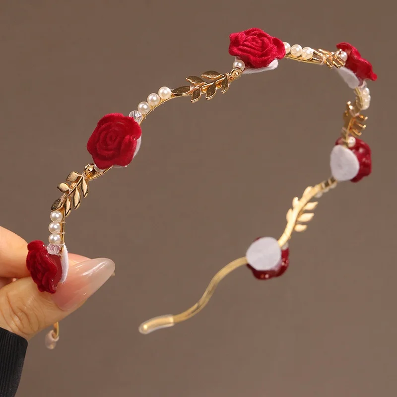 

Flower Headband Three-Dimensional Pearl Hairband Crystal Rhinestones Headband Versatile Rose Hair Accessories For Casual Dress