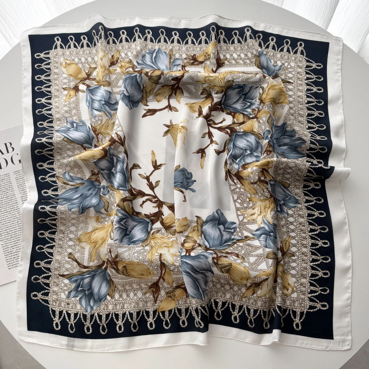 Luxuriöser quadratischer Seidenschal für Frauen, bedrucktes Kopftuch, weiches Satin-Haarband, Hände, Tasche, Bänder, Foulard, Kopf, Hijab, Halstuch, Stirnband – Detail 6
