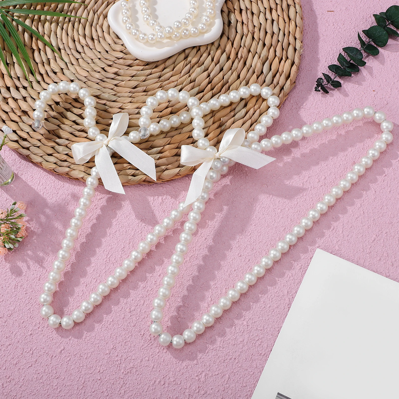 

2pcs Plastic Closet Pearl Decorated Drying Hangers For Closet Storage Laundry Hangers For Drying Wet Clothes Use