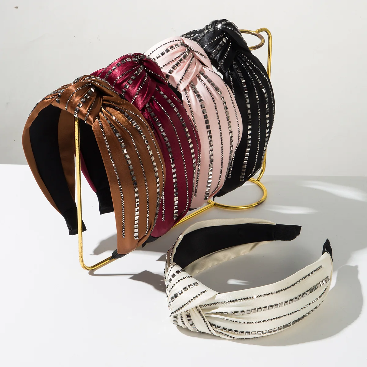 

New Fashion Trend Wide Edge Knotted Striped Rhinestone Headband Elegant Party Hair Accessory
