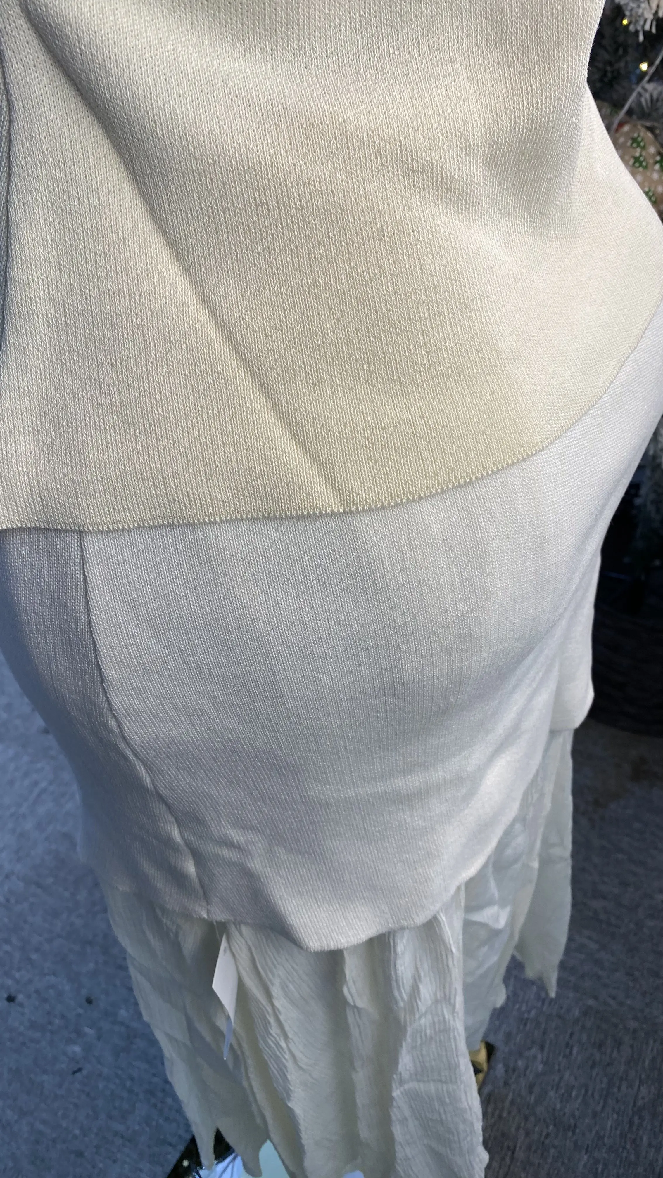 موضة جديدة زر الذهب مزين محبوك سترة الرجعية أكمام المرأة سترة لينة وصديقة للبشرة-GZXX016