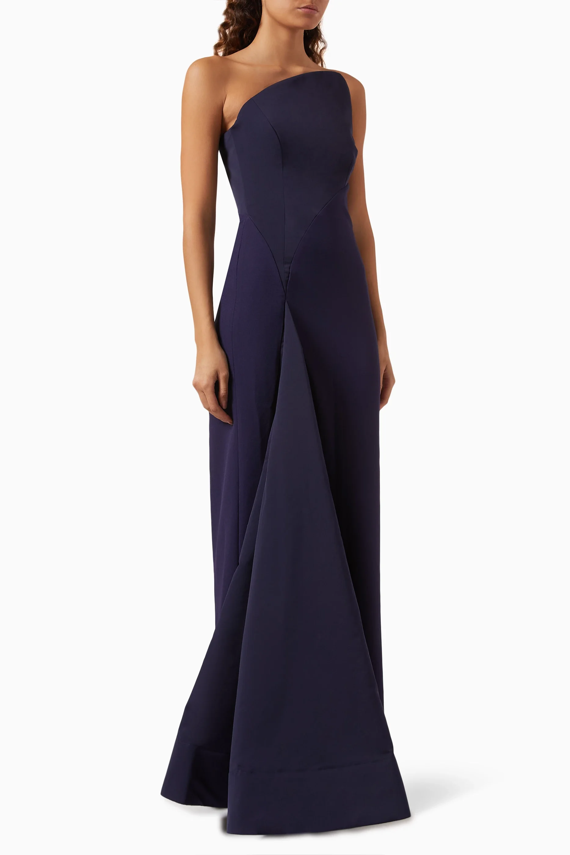 シャロンはエレガントなダークブルーのマーメイドイブニングドレス、シンプルなオフショルダーノースリーブ、女性用ウェディングパーティー2025 SF214カスタマイズと言った。