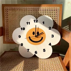 Simple Sunflower Wall Clock Silent Decorative Clock For Living Room Wall Face Hanging Sunflower Design Silencio