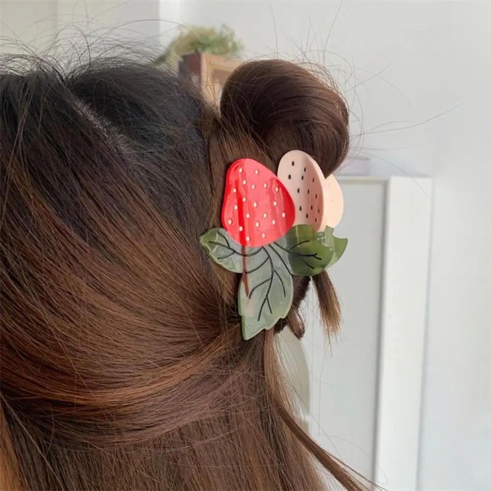 

Elegant Sweet Strawberry Acetate Hair Clip Cute Delicate Fruit Acetate Claw Clip Hair Clips Ponytail Shark Clip Daily
