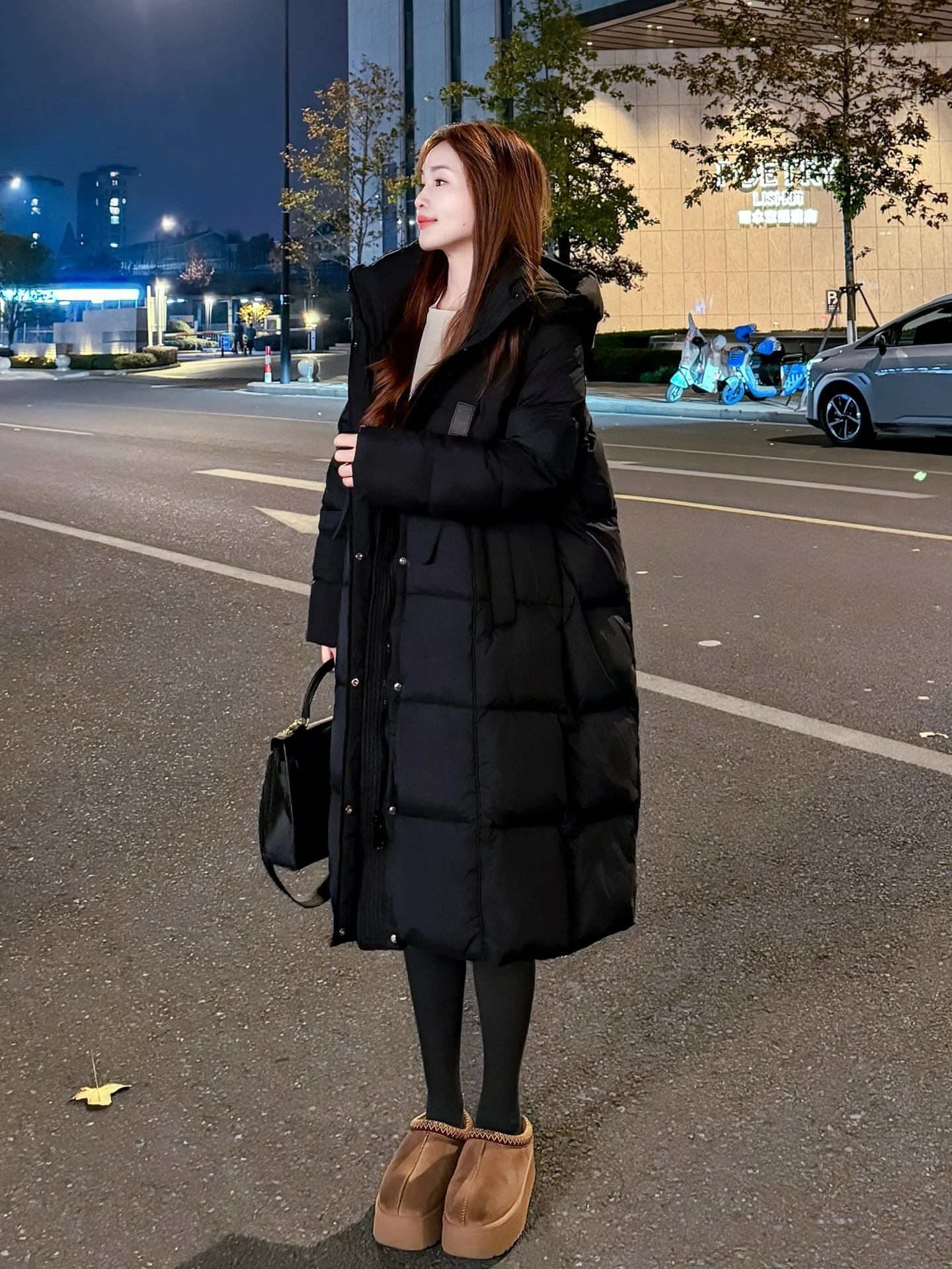 

Белый женский длинный пуховик с капюшоном, повседневный, свободного кроя, утепленный, 90% белый пух, красивая верхняя одежда