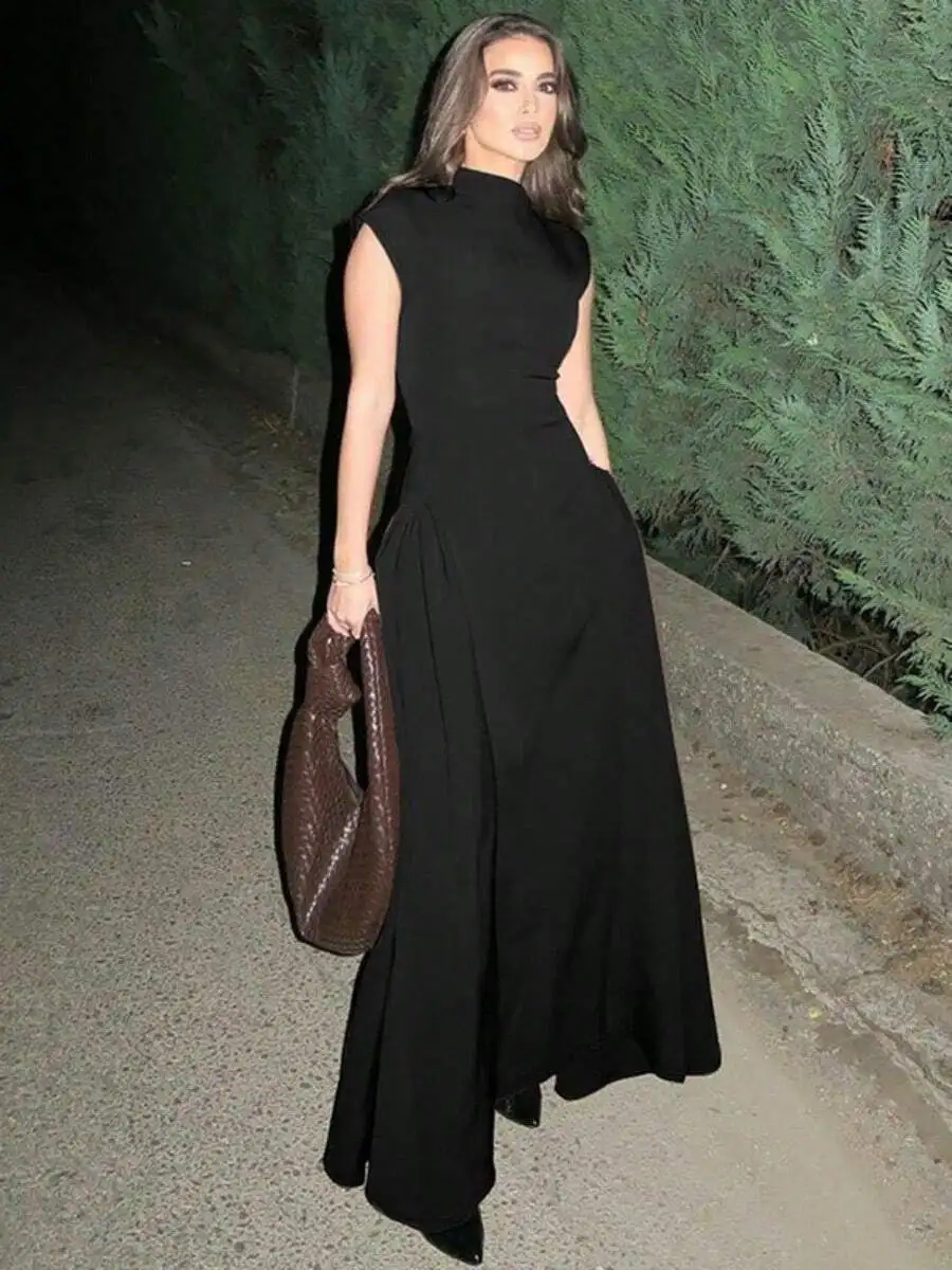 

Sleeveless High-Neck Solid Black Floor-Length Pleated Formal Gown For Wedding Guest Prom Evening Event