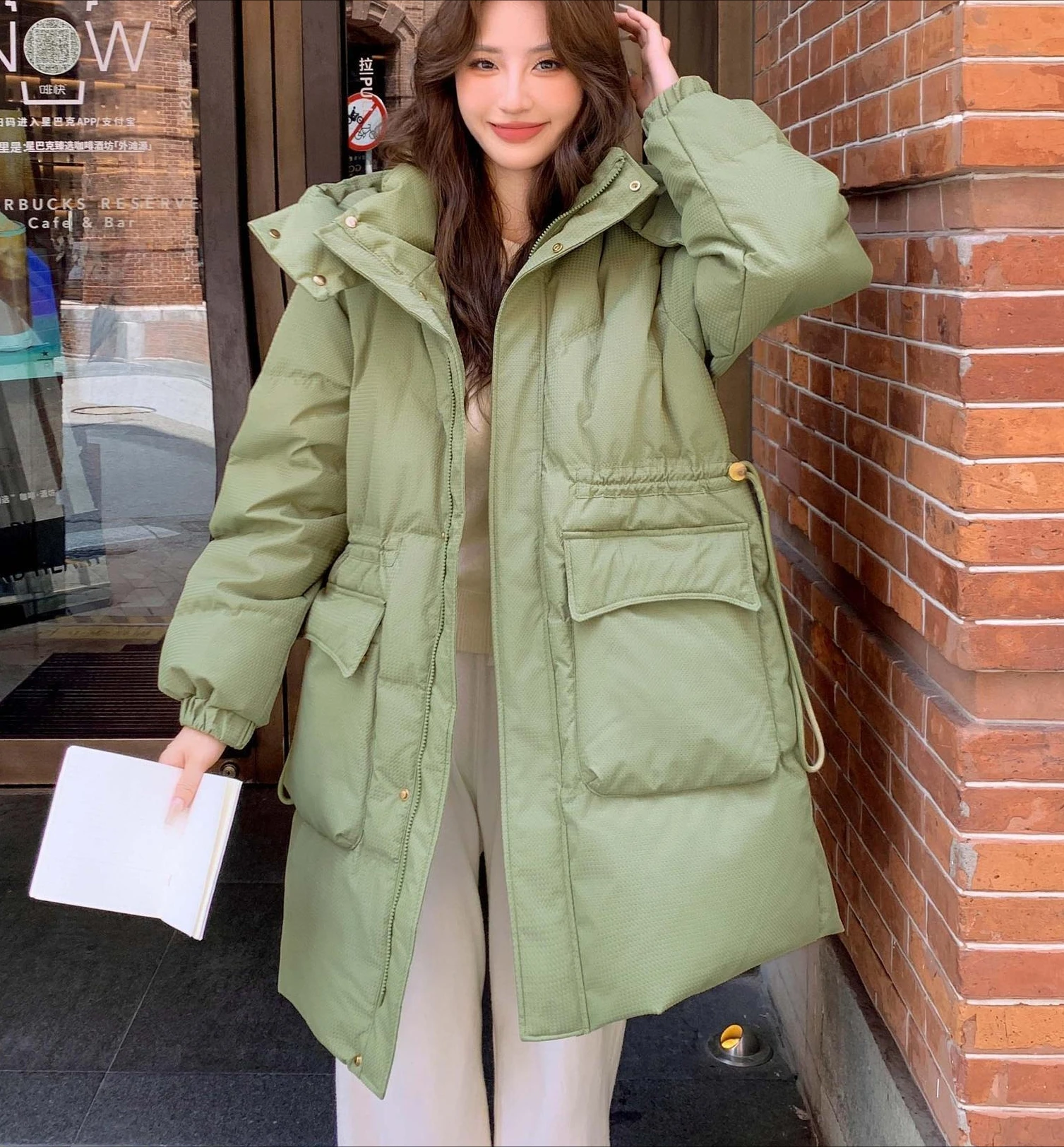 Winter New Women's Down Jacket Oversized Windproof Hooded Large Commuter Jacket