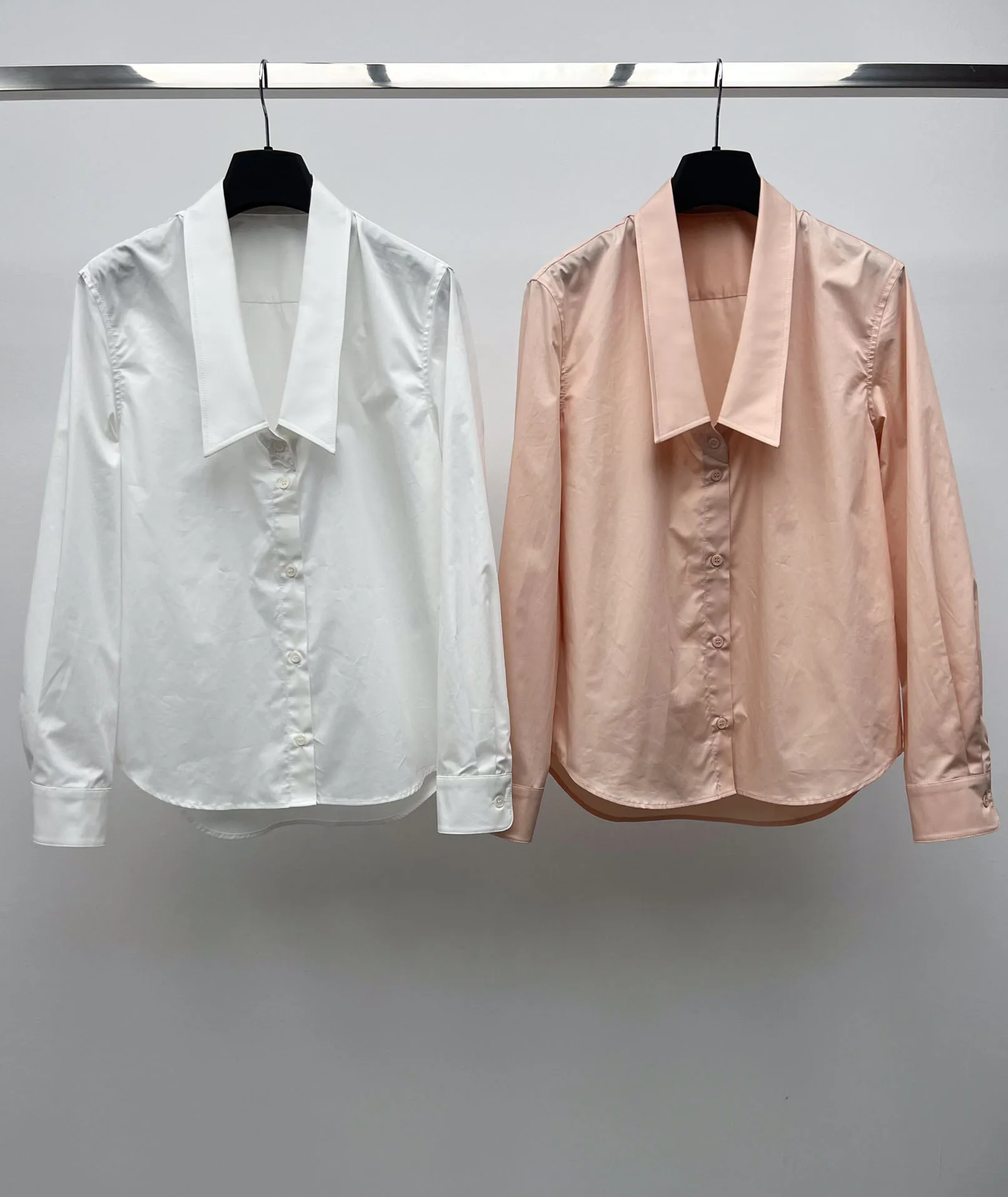 Women's ClothingClassic shirt cut, low open collar design, sexy and elegant upper body, French fashion