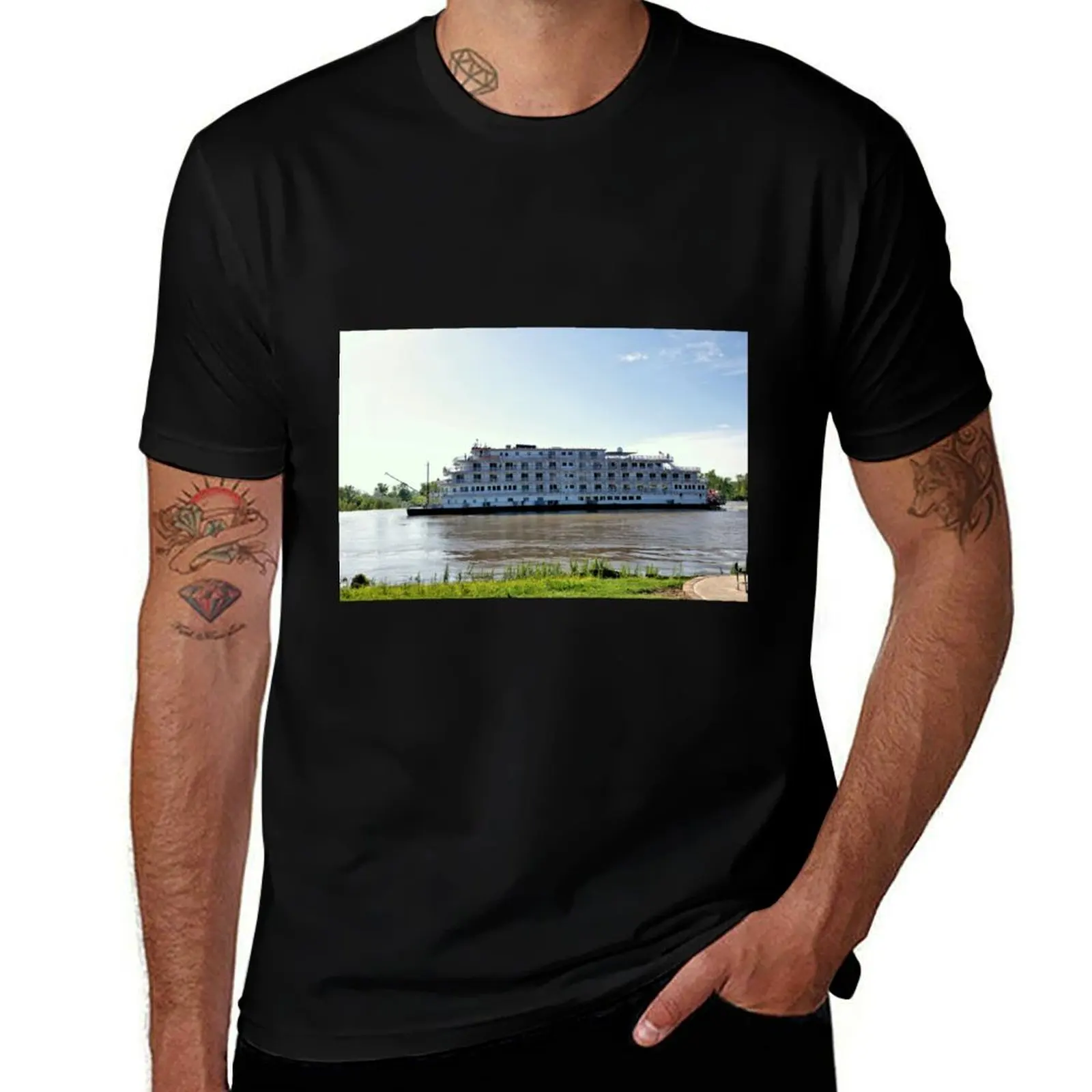 Queen Of The Mississippi River Boat 4 T-Shirt Casual Lightweight Short Sleeve Top T-Shirt