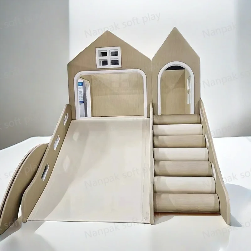 子供用の滑り台ピットとボールピットを備えたカスタムの柔らかい遊び場屋内および屋外のプレイルーム