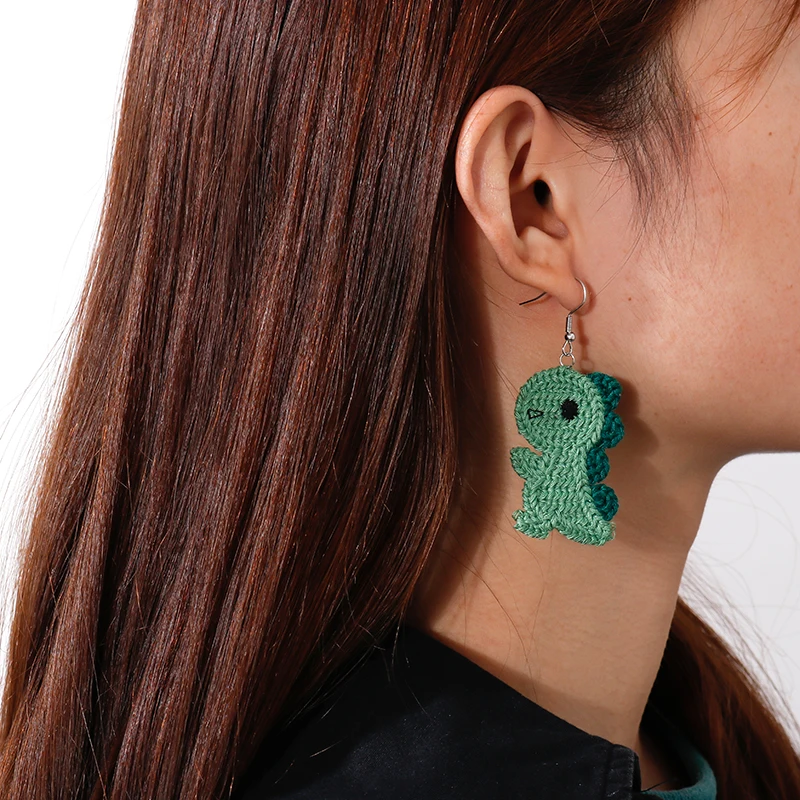 Aihua handgefertigte gestrickte niedliche Tier-Dinosaurier-Ohrringe für Frauen und Mädchen, gehäkeltes Einhorn, Bär, Fuchs, Hund, Ohrringe, niedliche Schmuckgeschenke – Detail 6