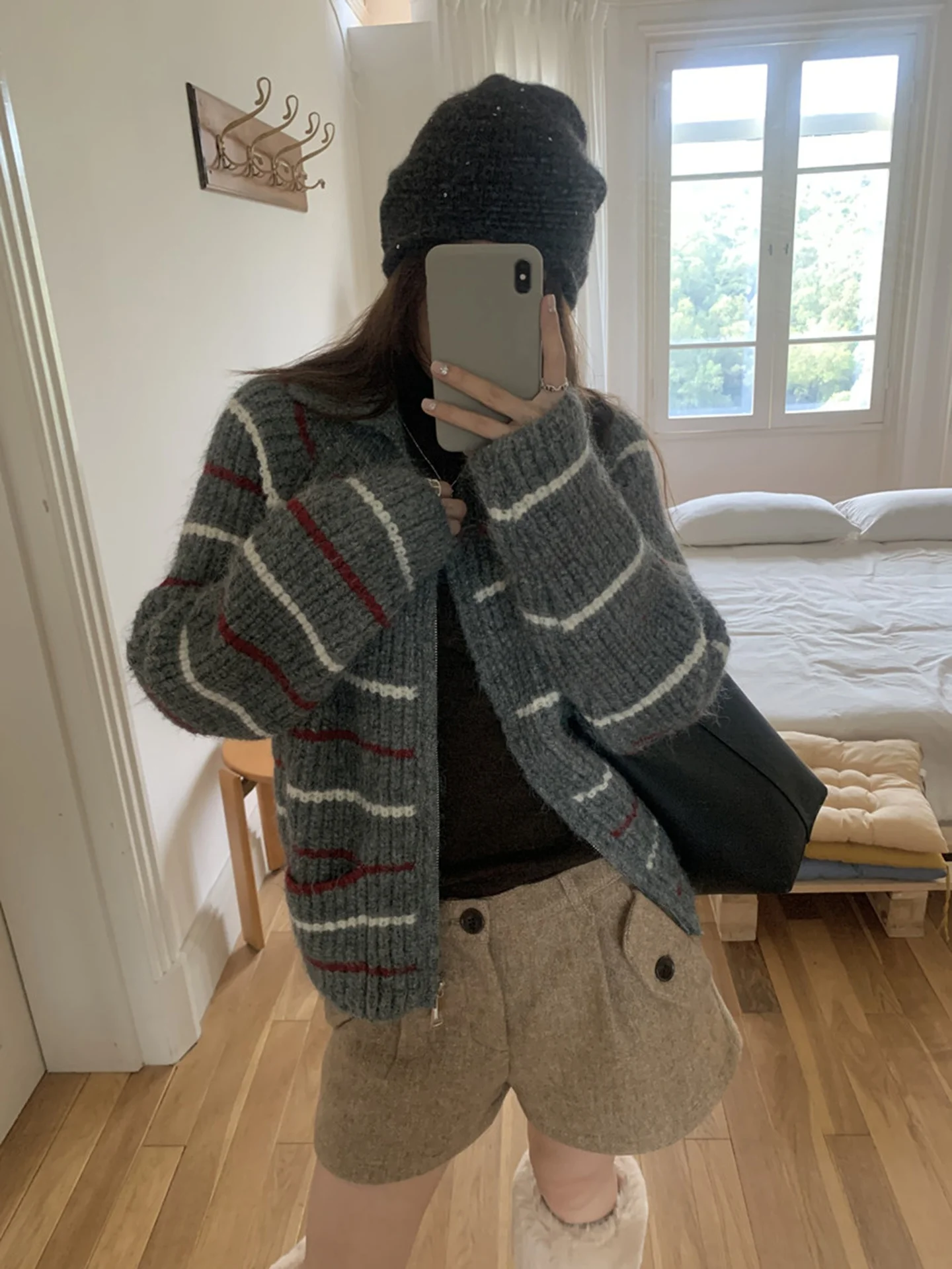 Sweter rozpinany damski z dzianiny w paski, luźny, długi, otwarty kardigan na jesień i zimę, styl casual, moda francuska.