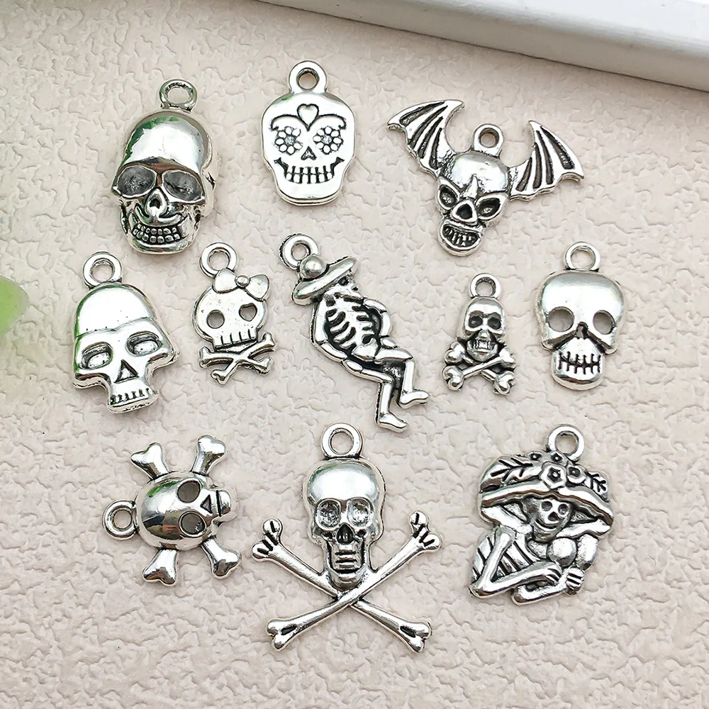 10pcs Alloy Hollowed-out Pendant with A Terrifying Halloween Skulls Charms Handmade Necklace Bracelet Accessory DIY Jewelry