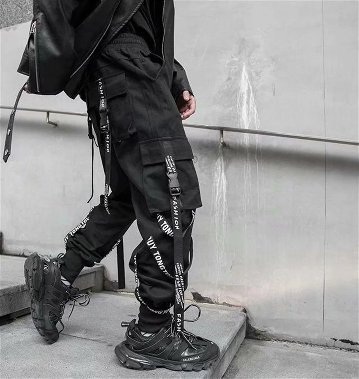 Black Cargo Pants Men Joggers Cargo Trousers for Men Jogging Japanese Streetwear Hip Hop Hippie Techwear Gothic Ribbon Pants