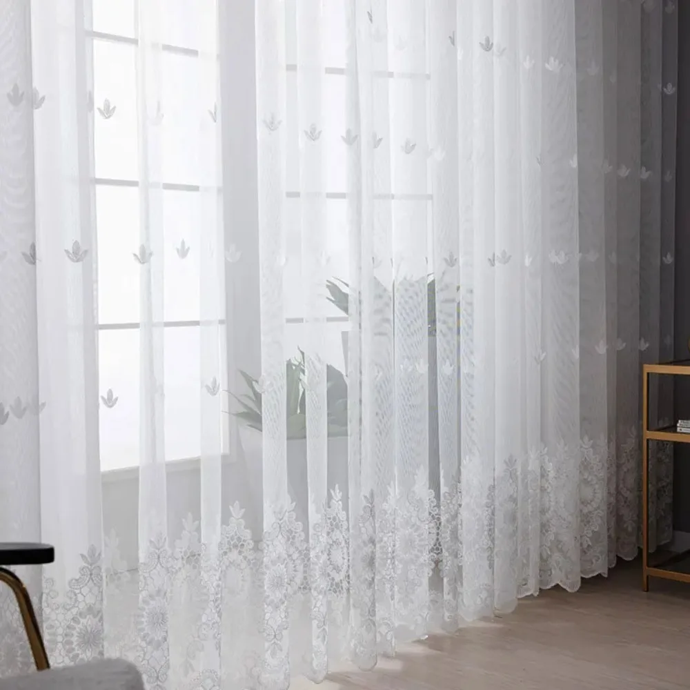 Gestickter floraler weißer Tüll-Fenstergitter-Vorhang für Wohnzimmer, Schlafzimmer, luxuriöser, durchsichtiger Voile-Vorhang, Blindvorhänge, Türdekoration