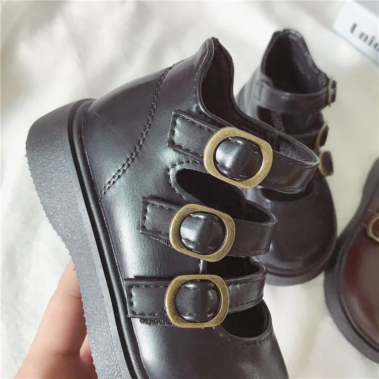 Scarpe da principessa in pelle per ragazze nuova primavera autunno stile britannico scava fuori le scarpe da bambino con suola morbida romana per