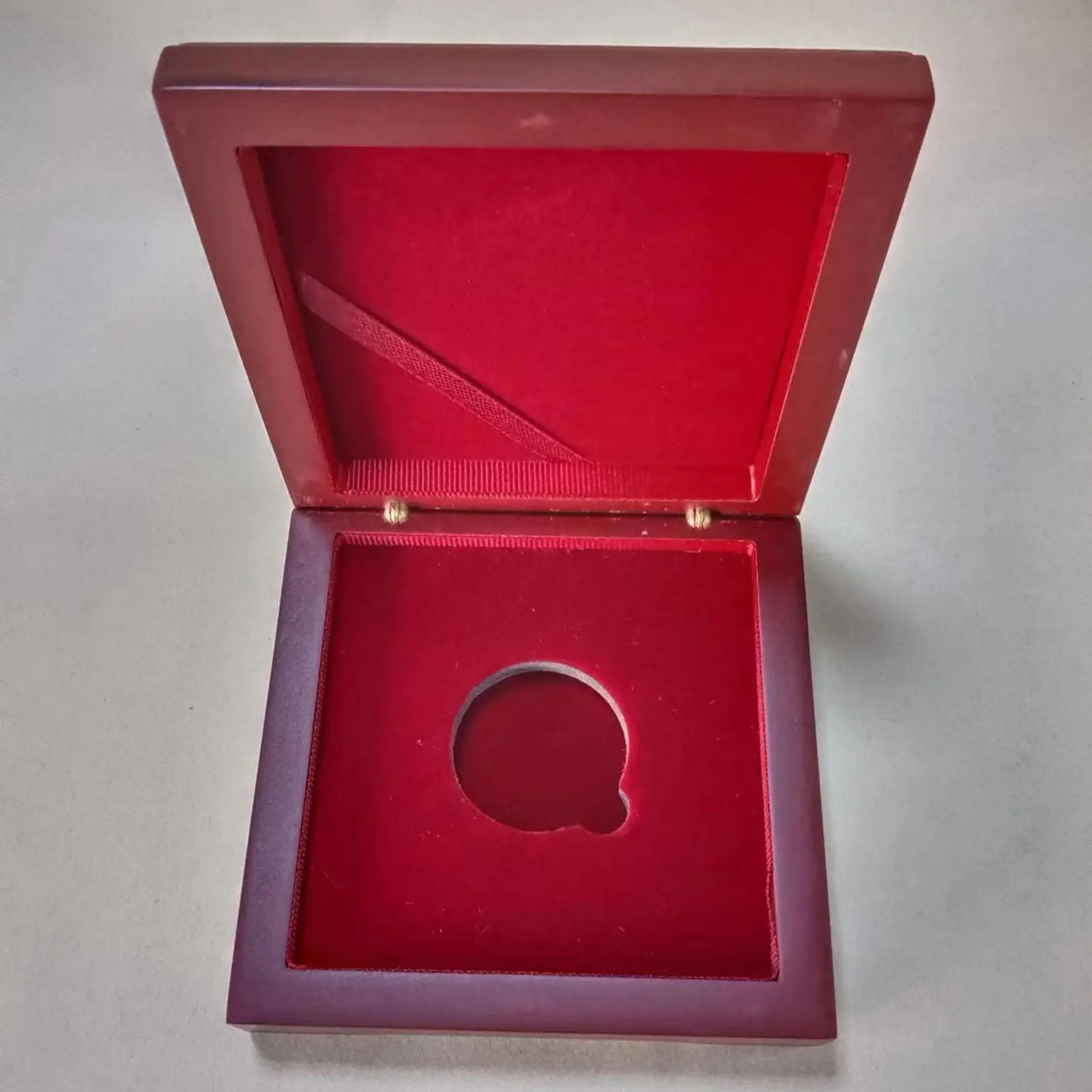 Red Wooden Coin Display Case with Padded Lining for Collector Badge Challenge Coin Organizer