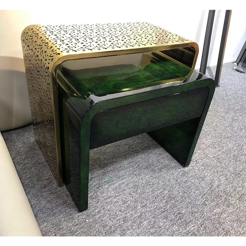 Bedroom furniture table bedside table with charging station