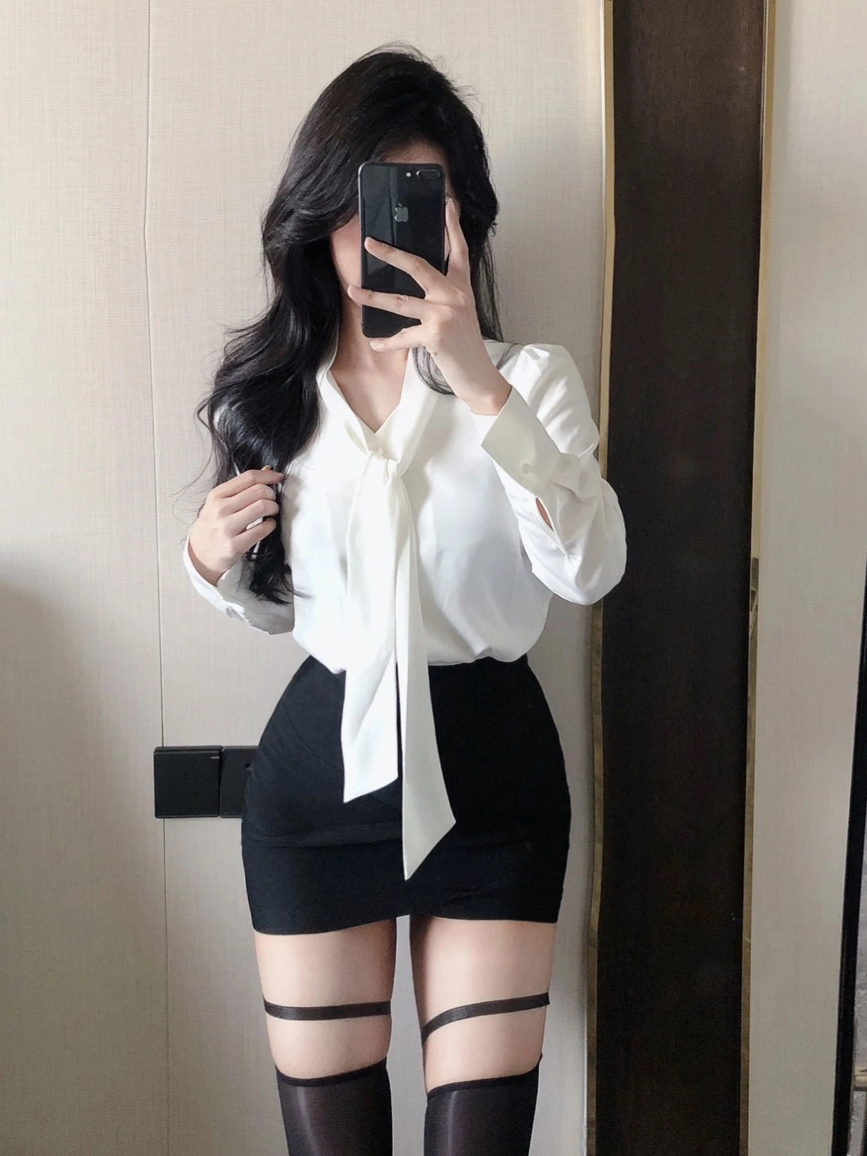 

Шелковистая атласная рубашка с длинным рукавом, бантом и драпированной лентой в корейском стиле Pure Desire Golden Secretary, свободного кроя, повседневная, размер S