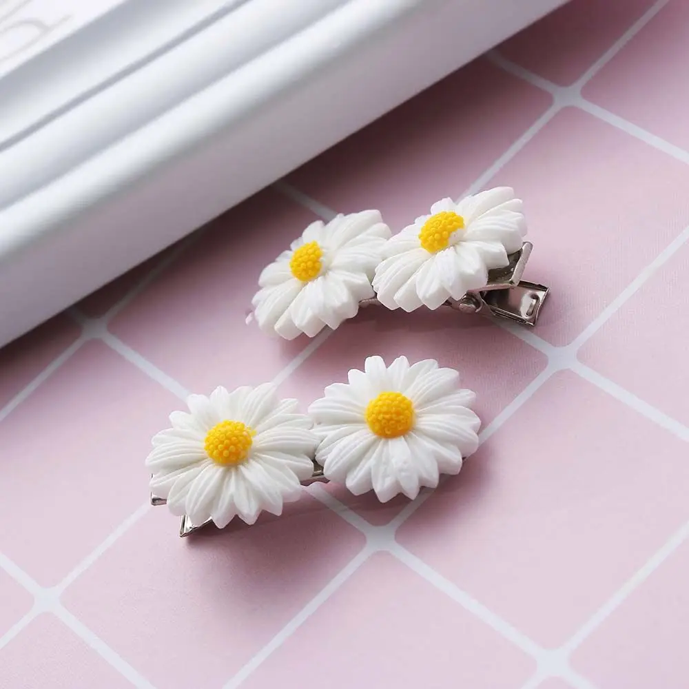 Cute Mini Acrylic White Flower Daisy Hairpins Hair Clips Barrettes Flower Clip