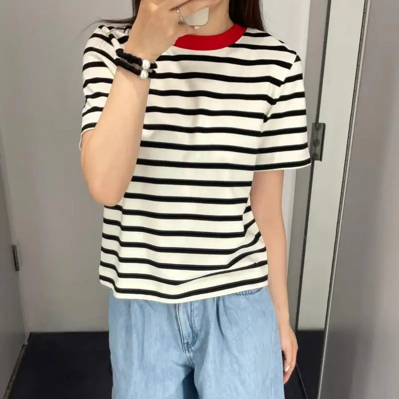 Maxdutti Nordic Minimalist Women's Standard Fit Soft  Round Neck Short Sleeved T-shirt With Red Stripes Summer T-shirt Woman Top