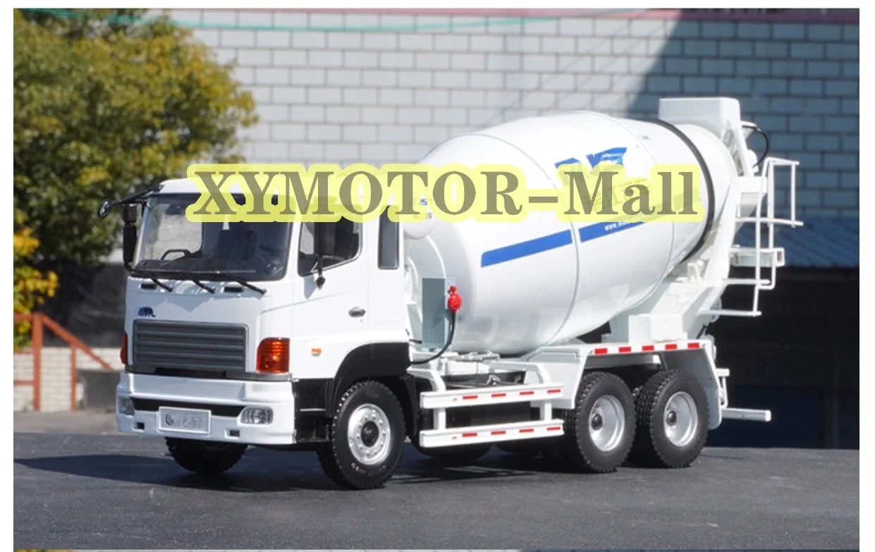 

1:24 For CIMC Ruijiang Concrete mixer truck Alloy Car Model Hobby Toys Kids Boys Gifts Display Collection Ornaments White