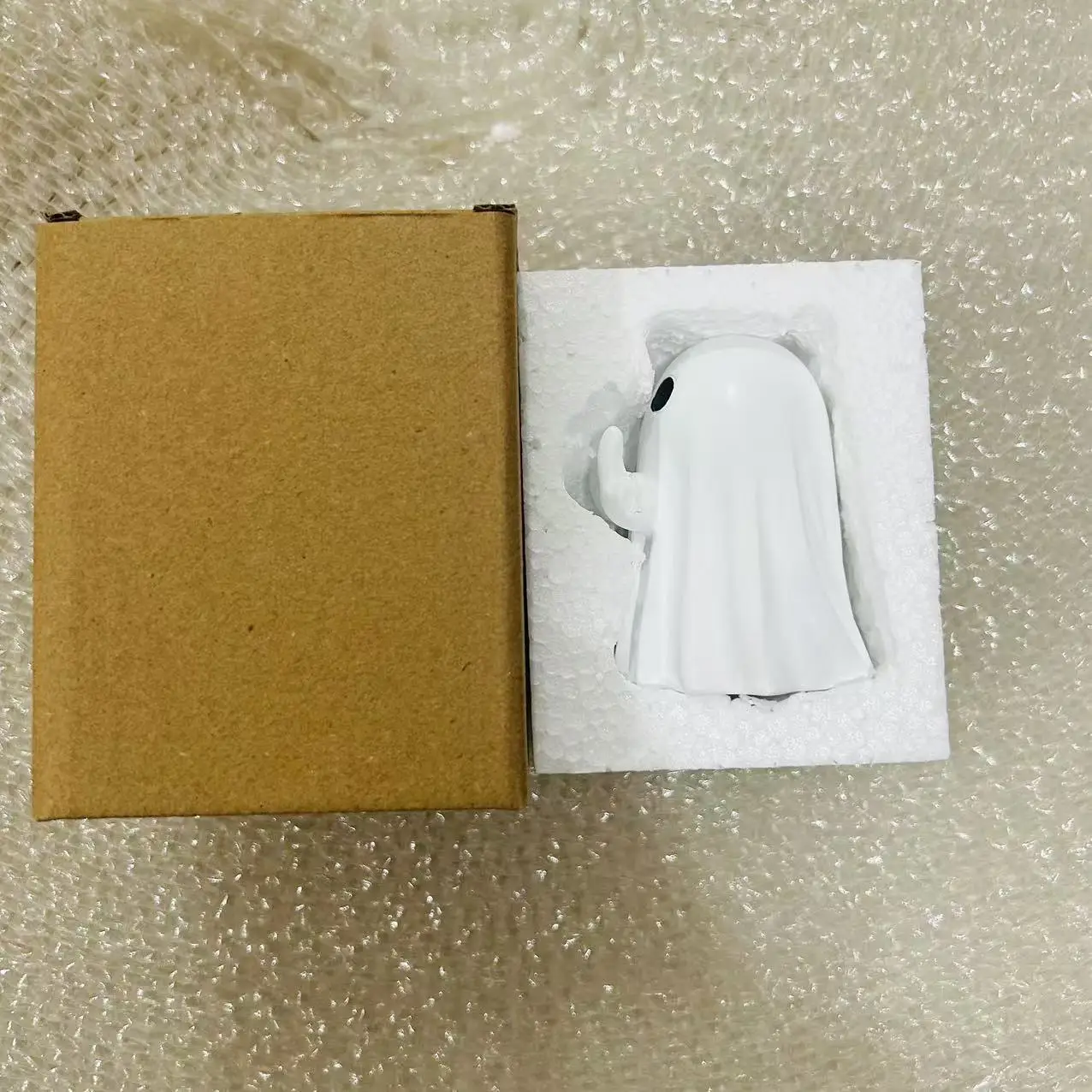 2026 Halloween Ghost Middle Finger Cute Ghost Statue Ghosts Small Scary Ghost Figurines Halloween Home Decorations Coffee Table