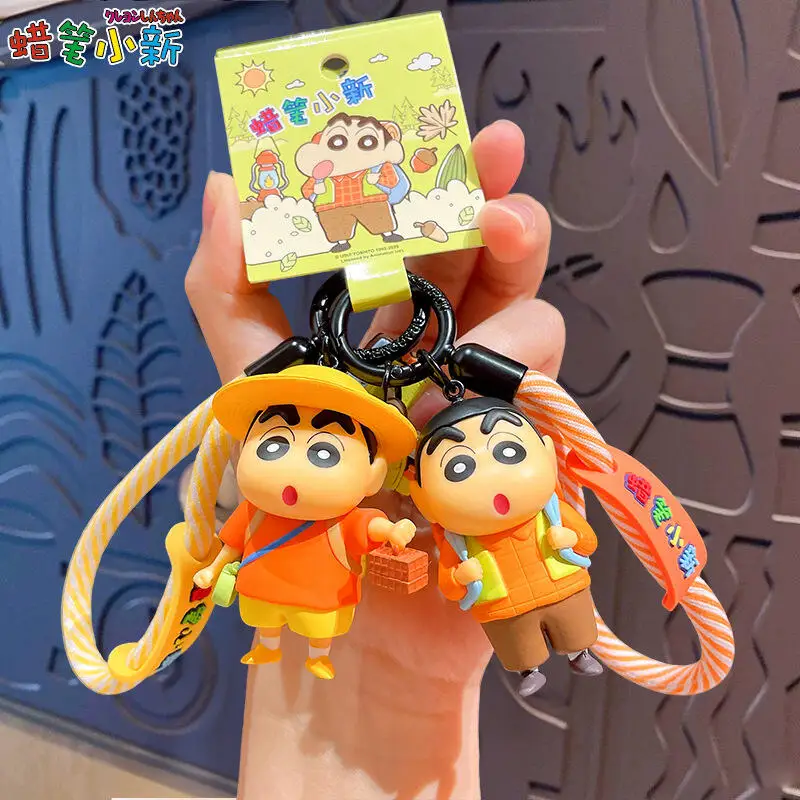 Porte-clés Crayon Shin Chan Série Outdoor Time, figurine mignonne, pendentif pour sac à dos, porte-clés de voiture, joli ornement suspendu, cadeau pour les fans