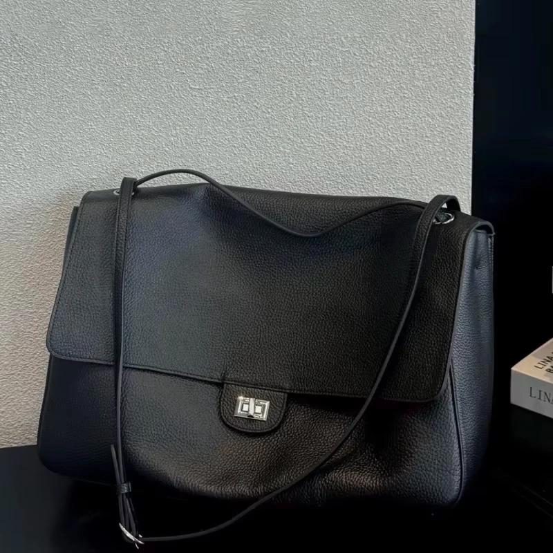2026 New Designer Flap Lock Shoulder Bags Women Genuine Leather Large Capacity Lady Tote Bag INS Fashion Commute Messenger Bag