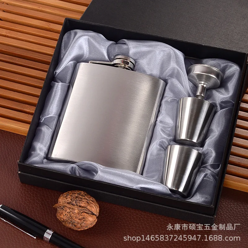 

7oz Outdoors Portable Pocket Hip Flask Stainless Steel Whisky Flask Drink Alcohol Container Gift Box Vodka Drinking Bottle Tools