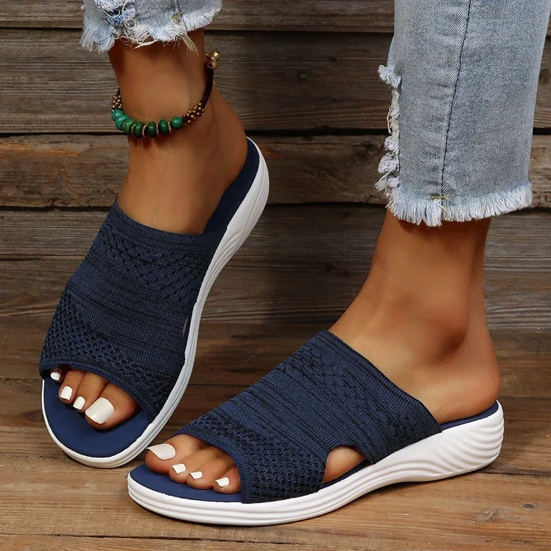 

New Women'S Casual Slippers Fashion Fly Woman Mesh Beach Flats Outdoor Polyurethane Light Platform Sandals Sandália Flip Flop