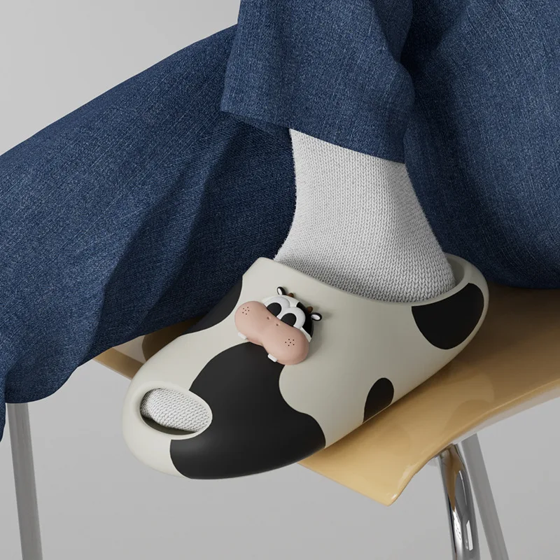 2026 Spring Women's Slippers Summer Cow Pattern EVA Slippers Cloud Like Cushioning Platform Non Slip Couples Home Slides