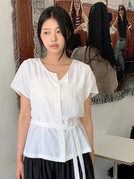 

French Style White Shirt Women's Simple round Neck Single Button Belted Slimming Top Summer Fashion Casual Loose Fit Short Sl...