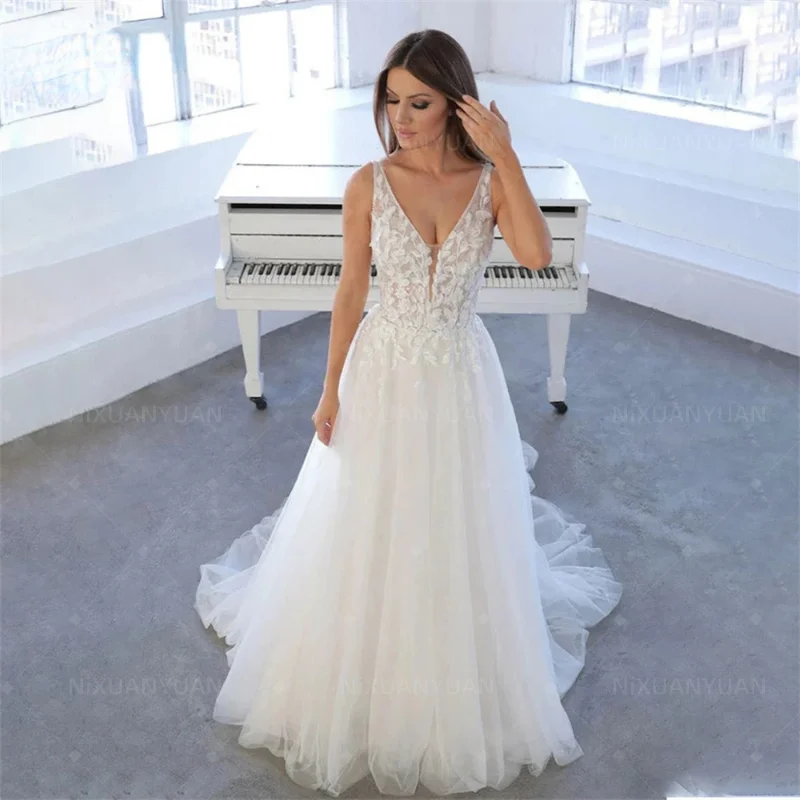 

Elegant Ivory Tulle Bridal Dresses A Line Backless Wedding Dress Lace Bridal Gown Tank V Neck Wedding Gown