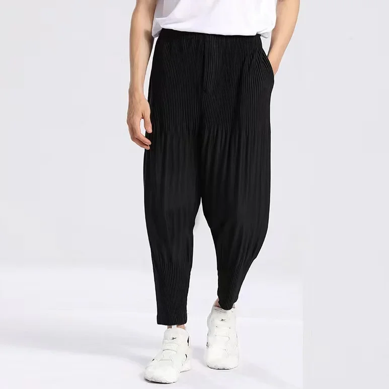 YUDX Miyake pleated polyester fabric 2024 spring and summer pants loose small foot lantern pants Harlan men\'s nine-quarter pants