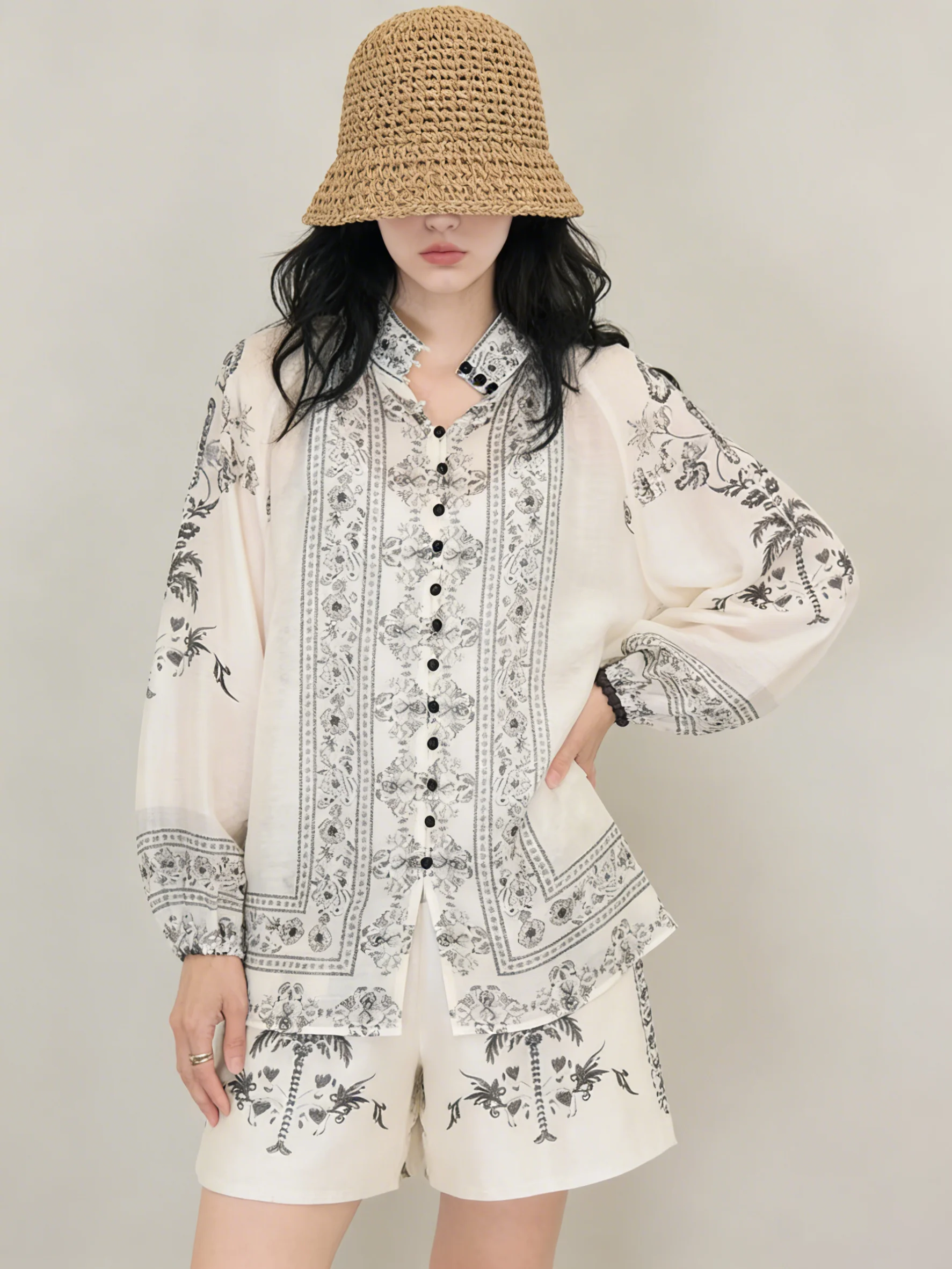 

2026 New Chinese Style Black White Print Long Sleeve Shirt And Short Pants Set for Women Anti-Aging Summer Fashion Ensemble