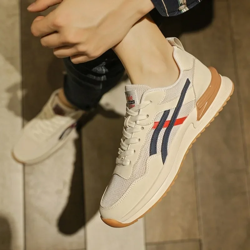 Scarpe da ginnastica casual da uomo di tendenza estiva Vendita calda da uomo Mesh traspirante Scarpe sportive con piattaforma Smorzamento Scarpe da trekking resistenti all'usura Zapatos